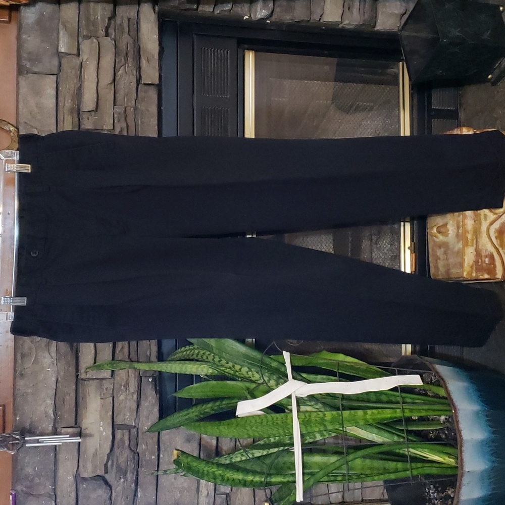 Sadlebred men's black pleated dress pants.